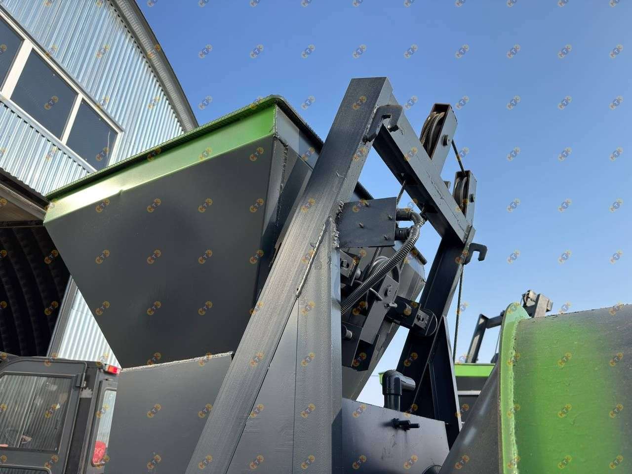 Бетономешалка JZC350 16