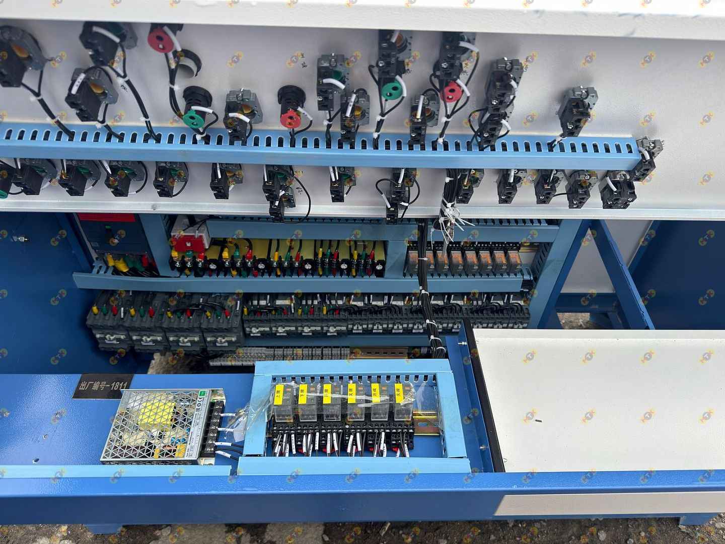 Двухвальный бетоносмеситель JS 1000 со скипом 38