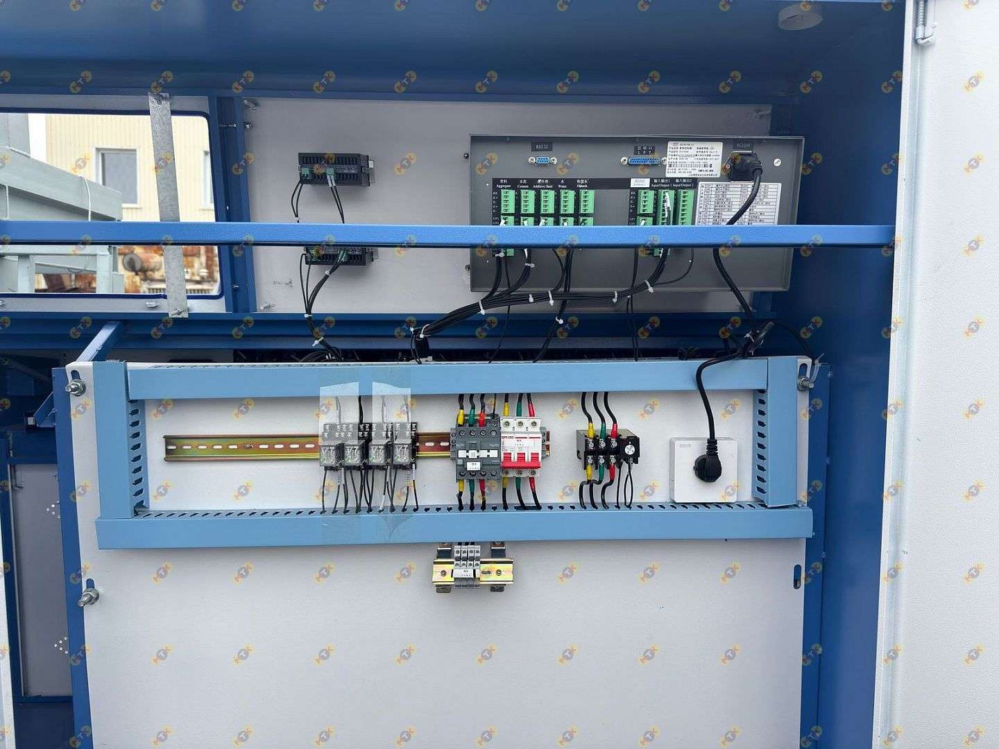 Двухвальный бетоносмеситель JS 1000 со скипом 23