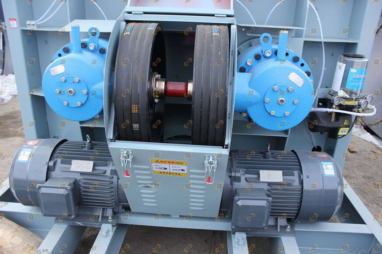 Двухвальный бетоносмеситель JS 1000 со скипом 12