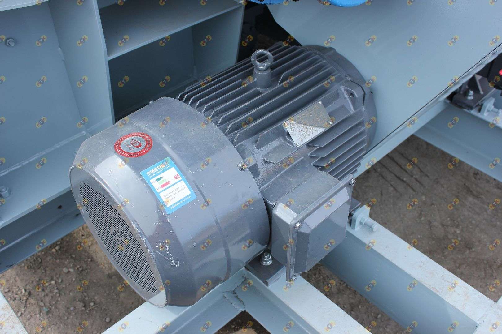 Двухвальный бетоносмеситель JS 1000 со скипом 8