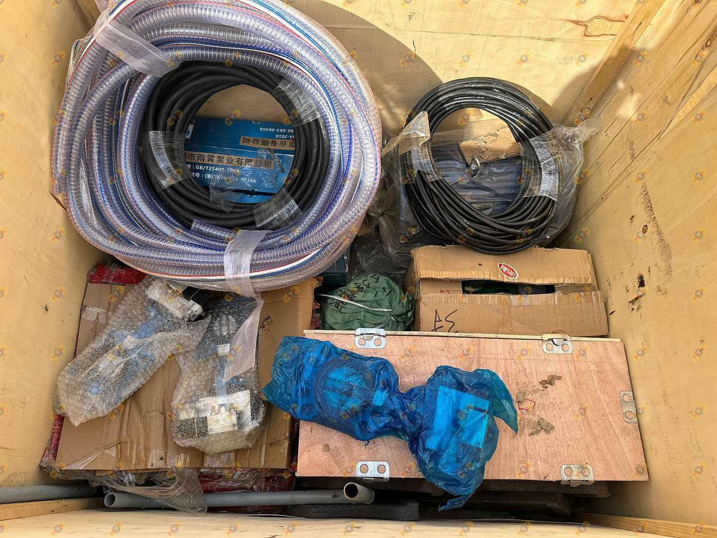 Двухвальный бетоносмеситель JS 1000 со скипом 44