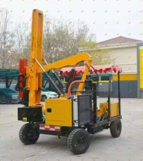 Машина для забивки столбов ограждения 2