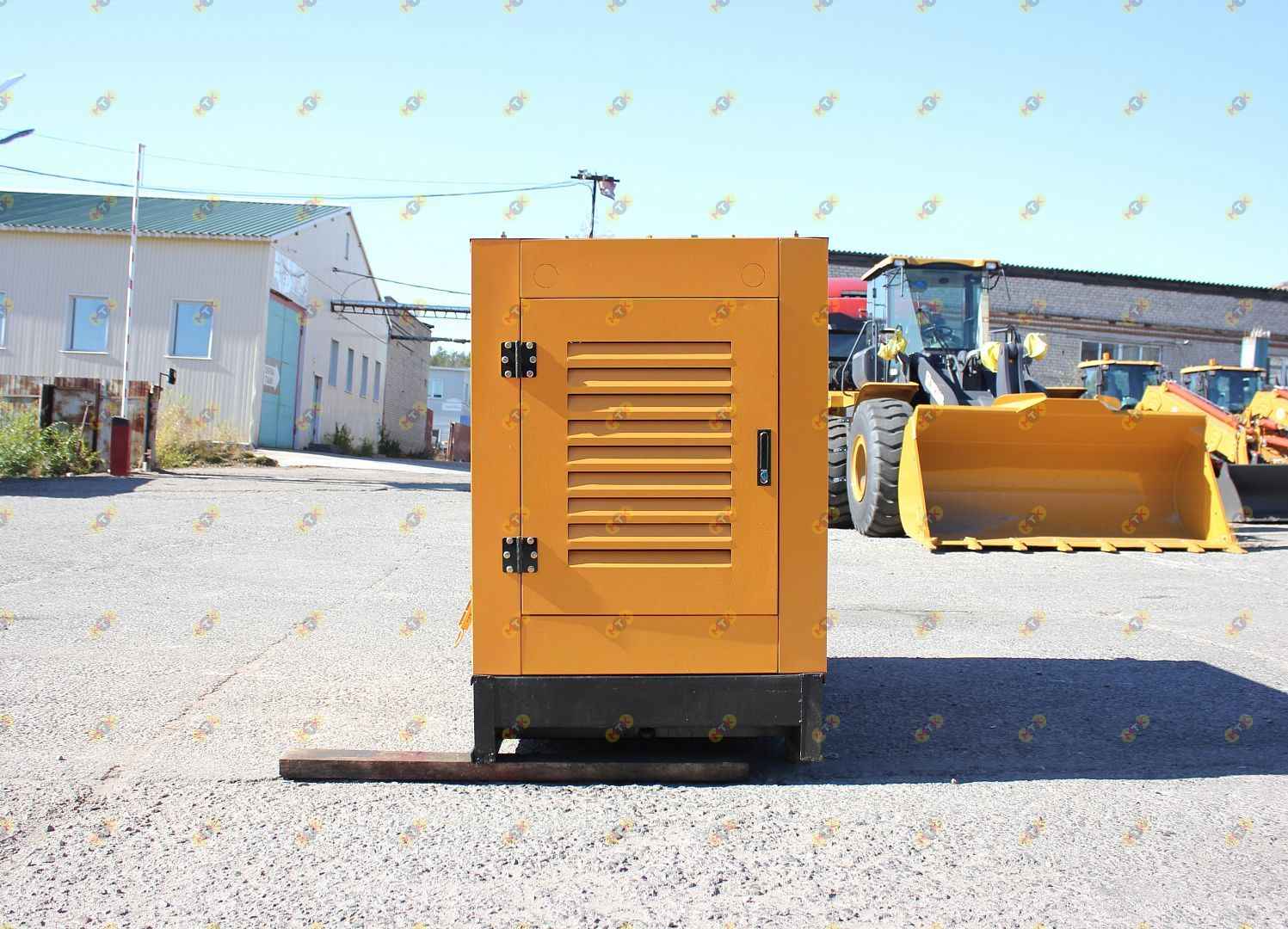 Дизельный генератор Yuchai 50 кВт в кожухе с AVR 12