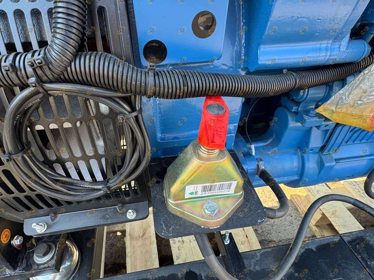 Дизельная генераторная установка Yuchai 250 кВт 4