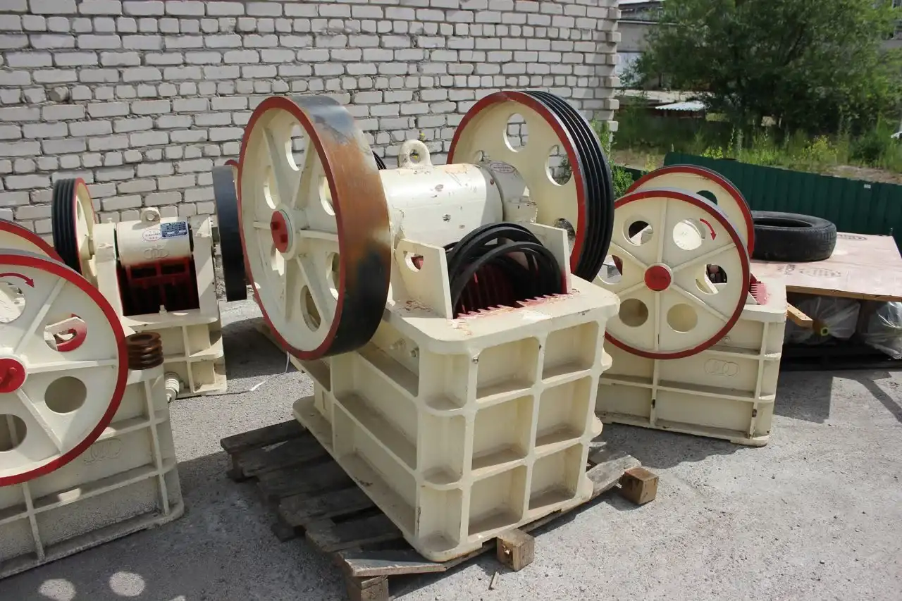 Щековая дробилка PE200x300 2