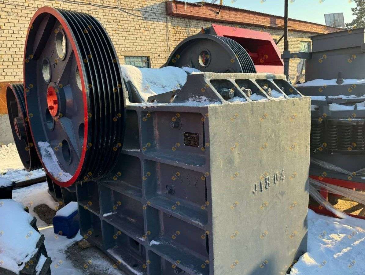 Щековая дробилка PE600x900 2