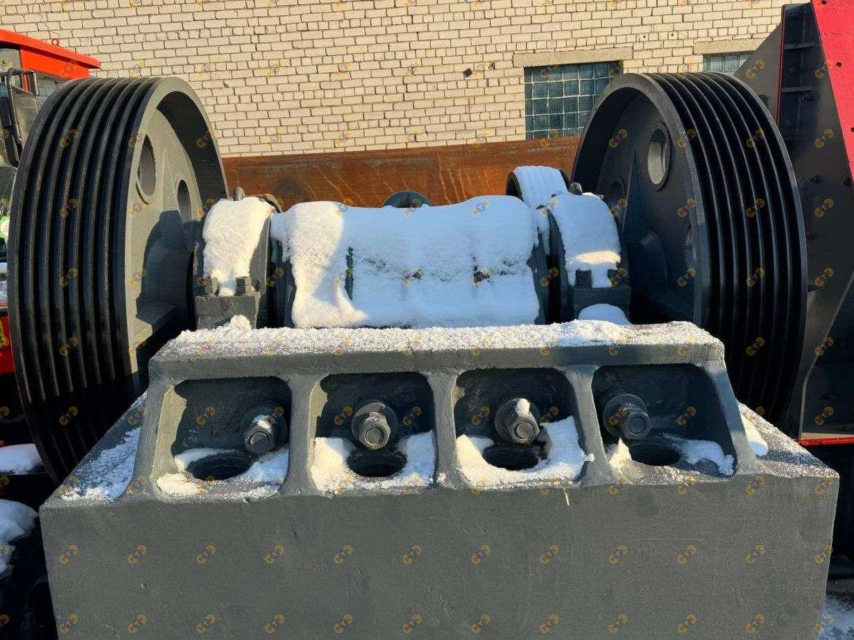 Щековая дробилка PE600x900 5