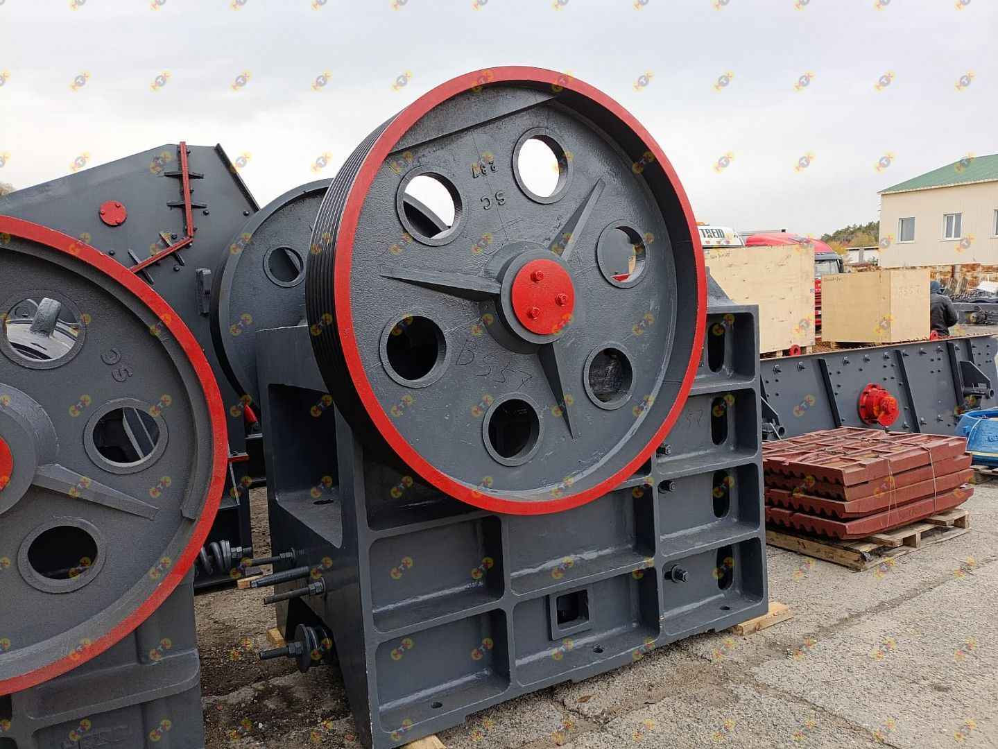 Щековая дробилка PE600x900 FREEMAN 6