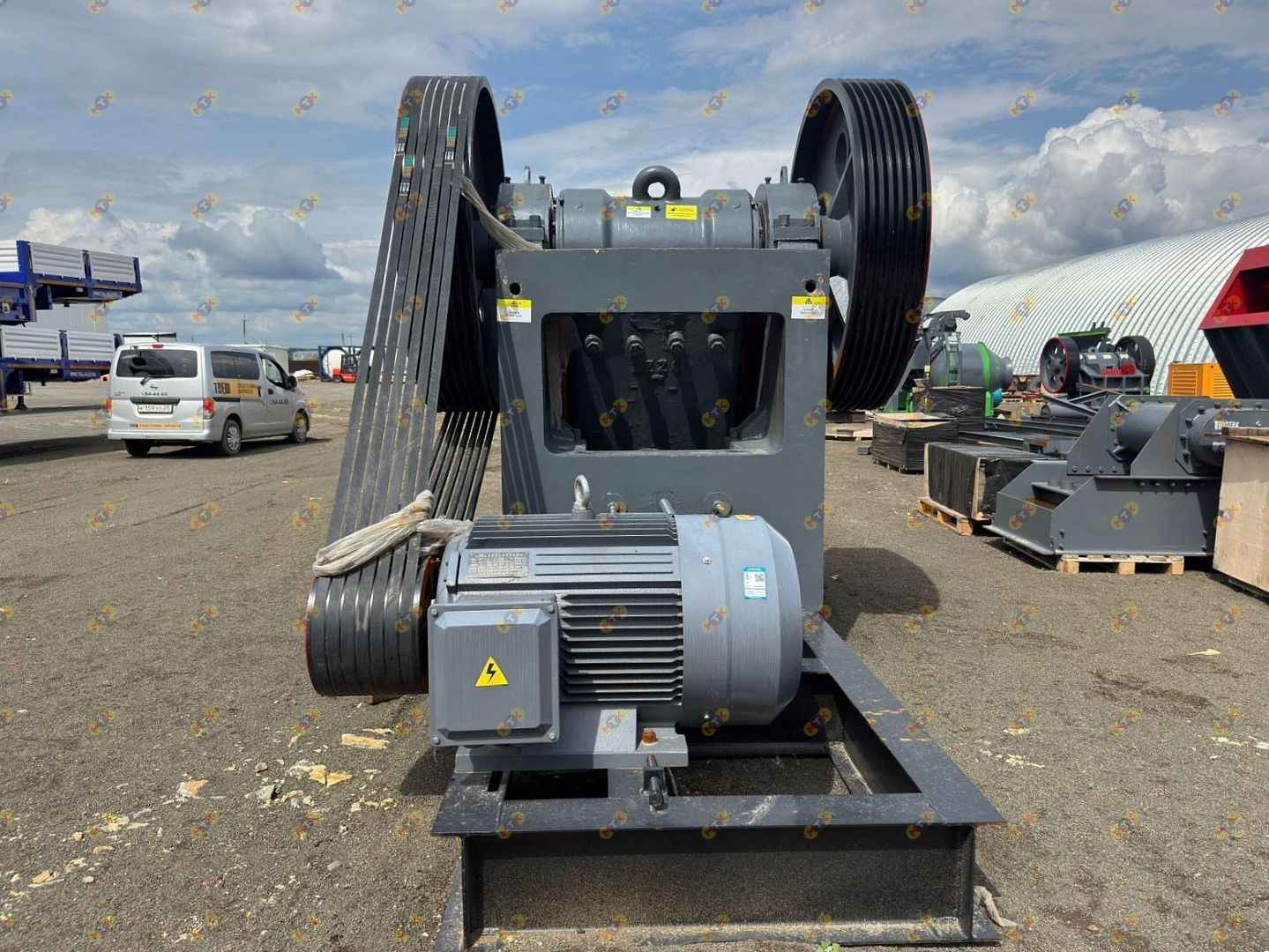 Щековая дробилка PE600x900 FREEMAN (на раме) 8