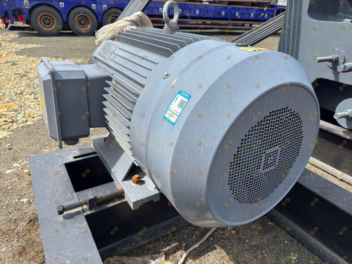 Щековая дробилка PE600x900 FREEMAN (на раме) 13