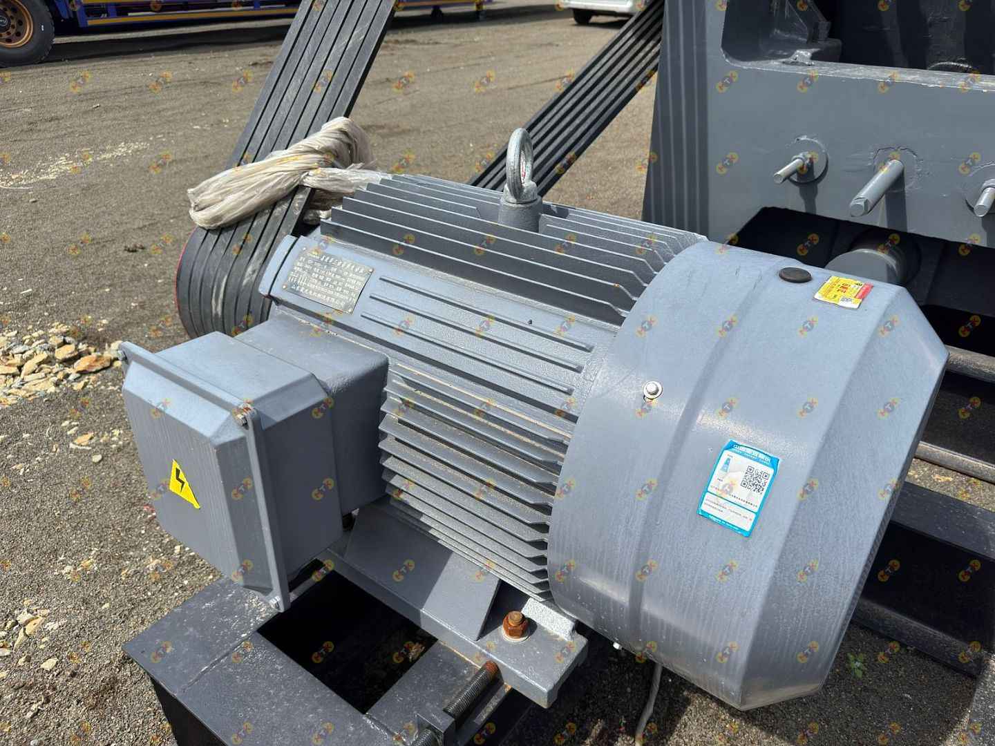 Щековая дробилка PE600x900 FREEMAN (на раме) 9