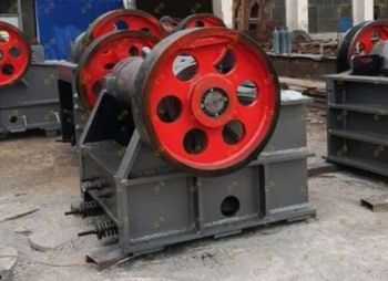 Щековая дробилка PEX150x750