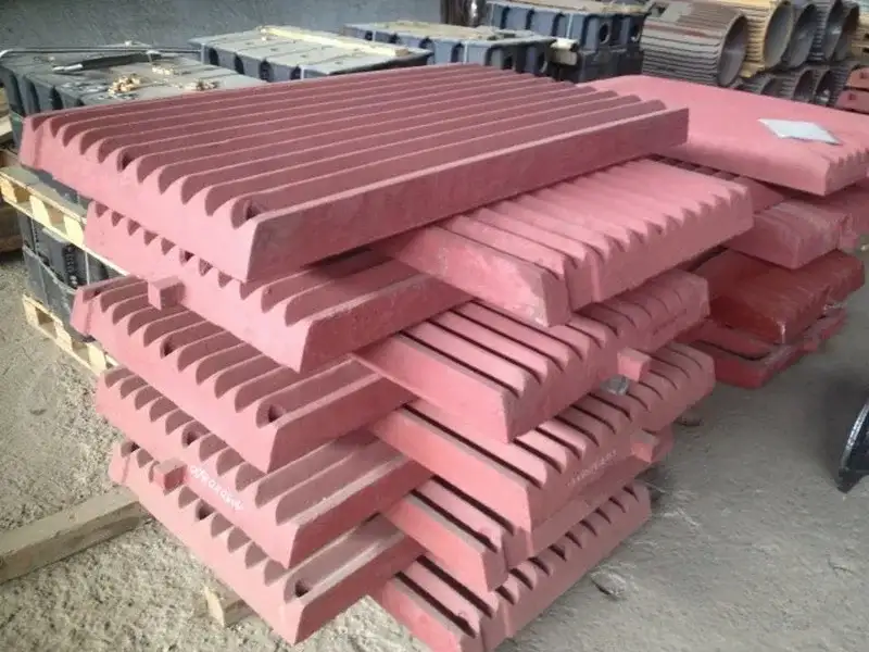 Плита подвижная и неподвижная для щековой дробилки PE250×400 2