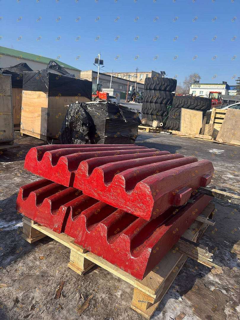 Комплект подвижной/неподвижной плит для щековой дробилки PE 500×750 4