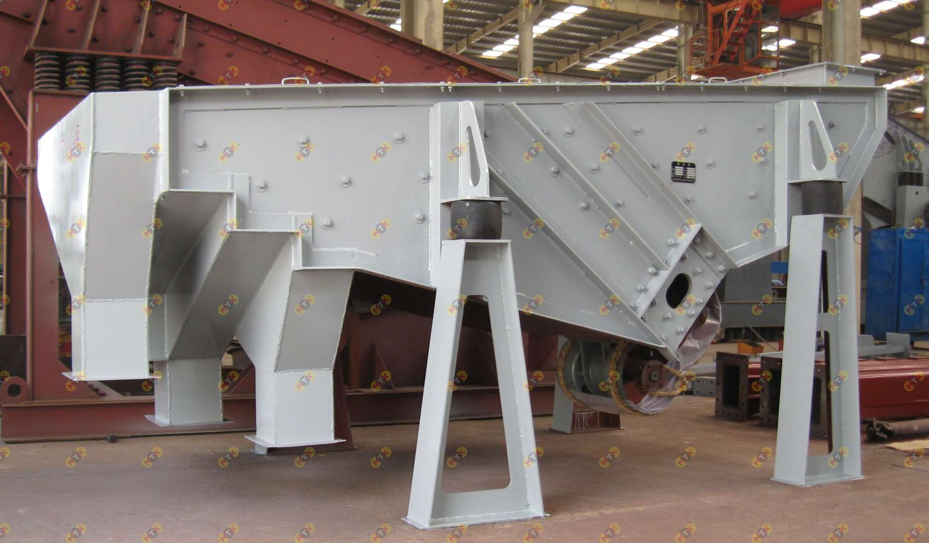 Вибрационный питатель ZSW3090 4