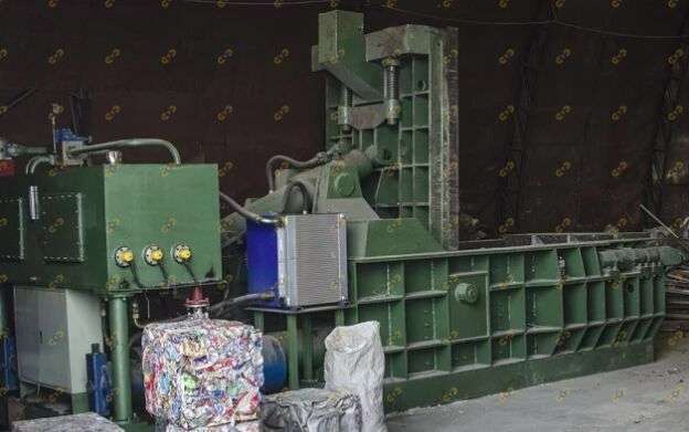 Гидравлический пакетировочный пресс Y81T-125A 2