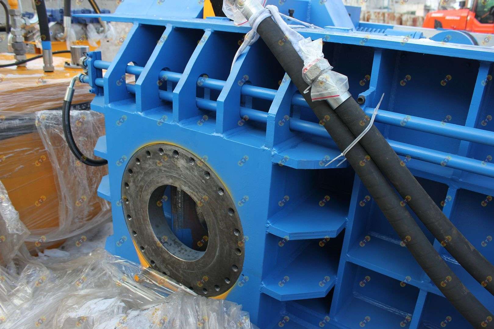 Пресс Y81-250А 7