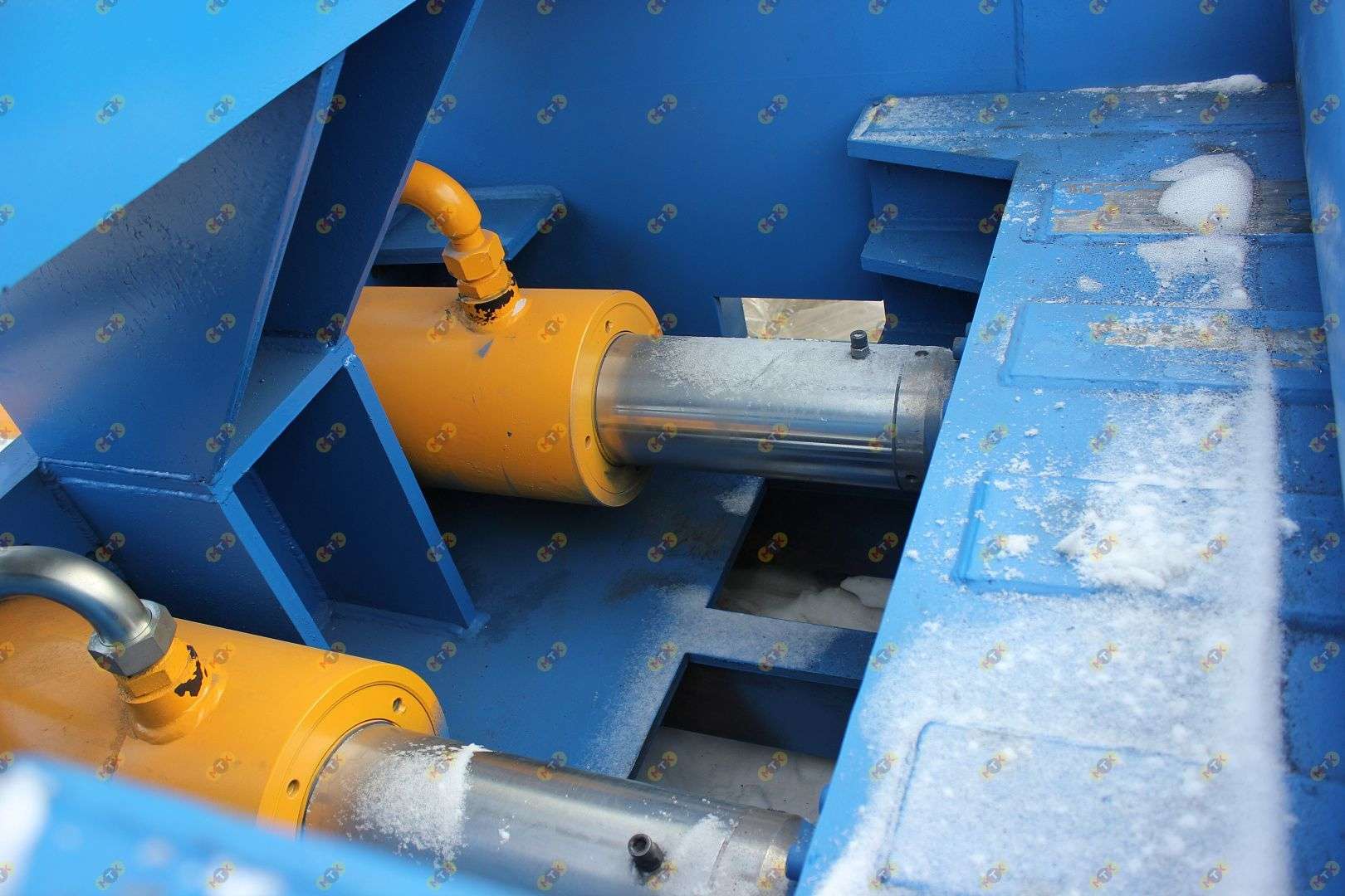 Пресс Y81-250А 16