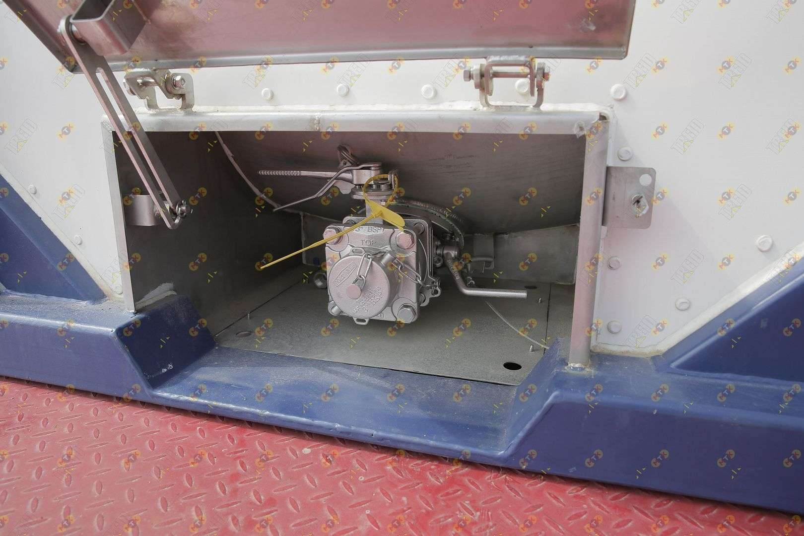 Танк-контейнер 25 м³ T11 8