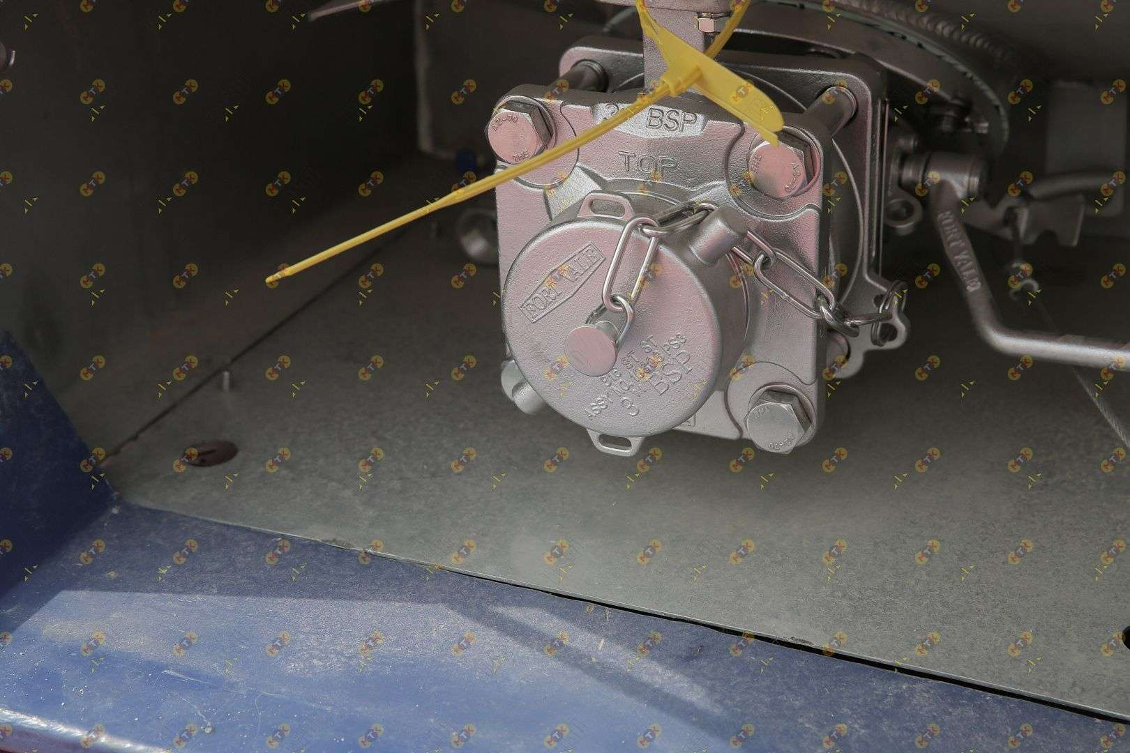 Танк-контейнер 25 м³ T11 9