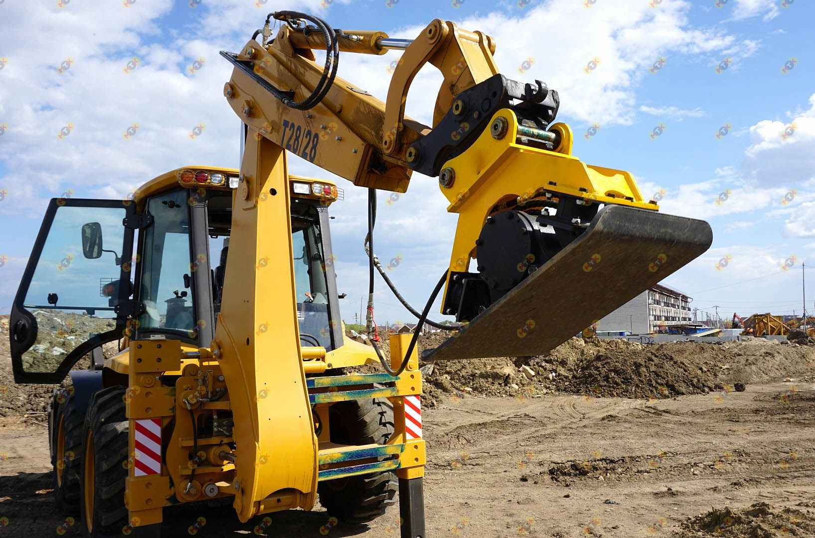 Виброплита для экскаватора 4