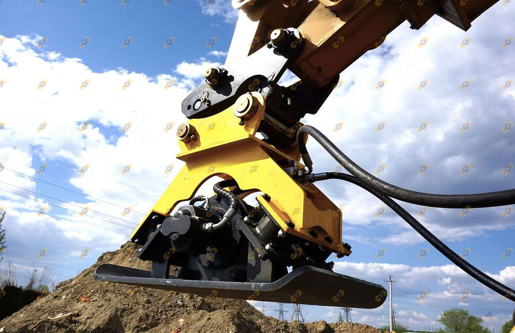 Виброплита для экскаватора 2