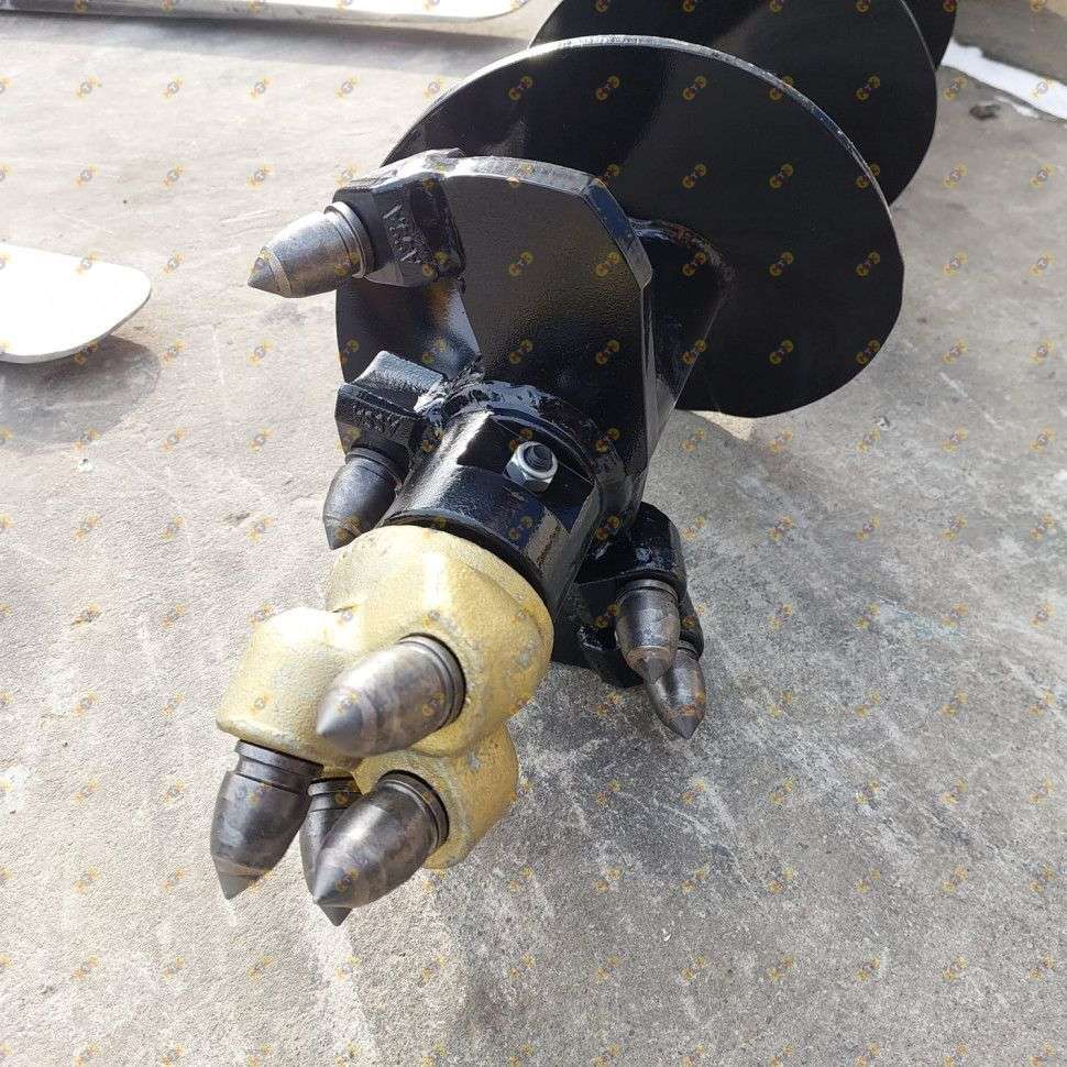 Шнек с победитовым наконечником 1,5 м, диаметр 250 мм 4