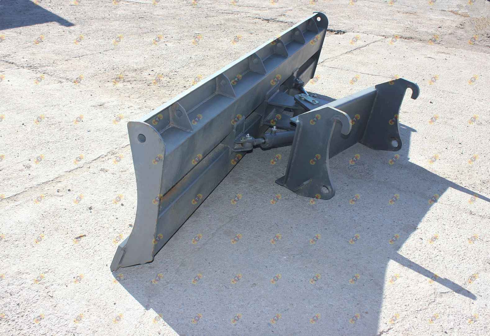 Прямой поворотный отвал (металл/резина) 3