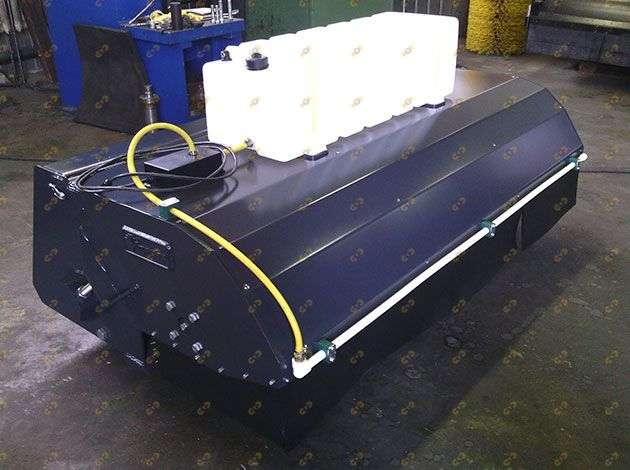 Щетка дорожная с бункером и автополивом MTK150 2