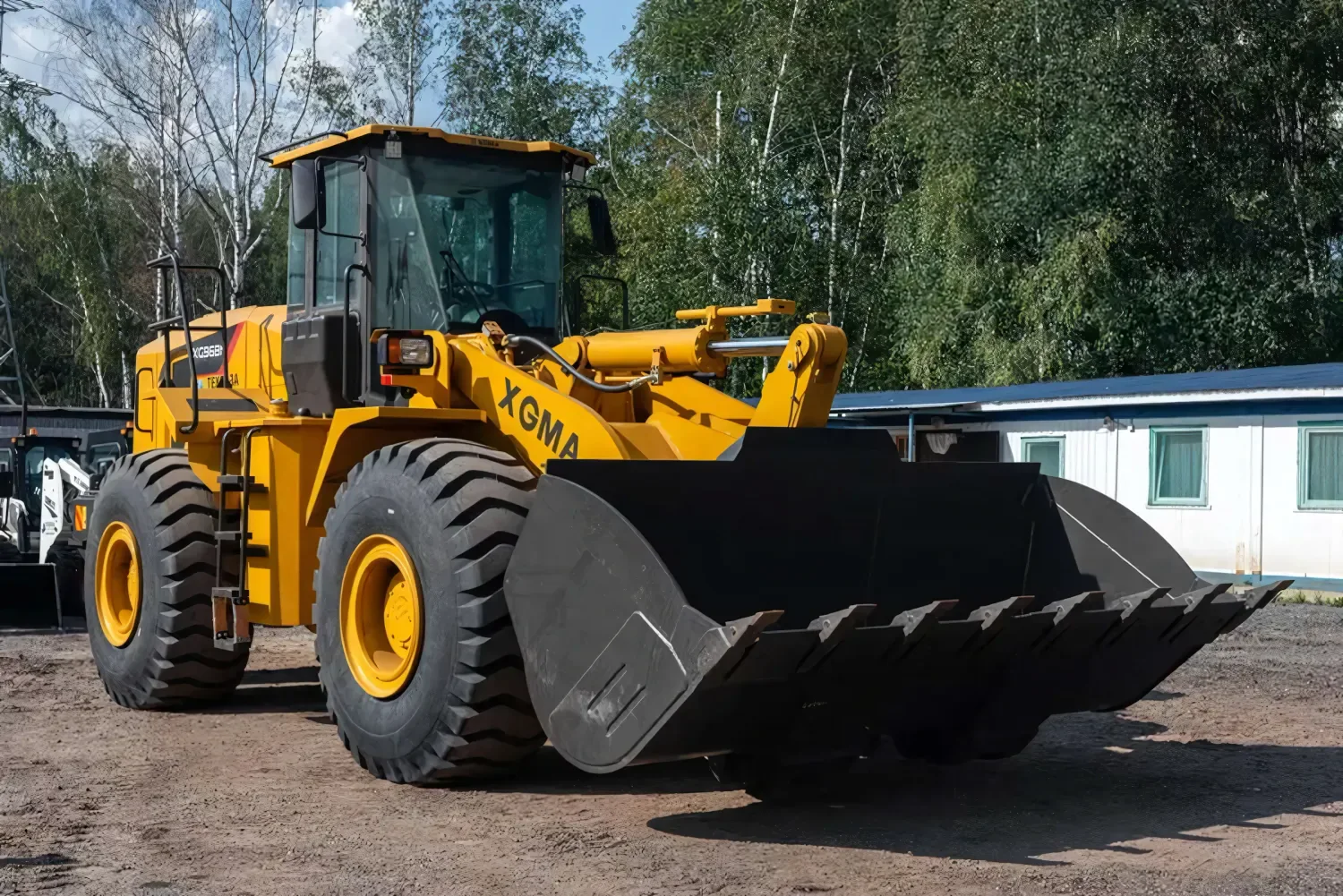Фронтальный погрузчик XGMA XG968N — фото