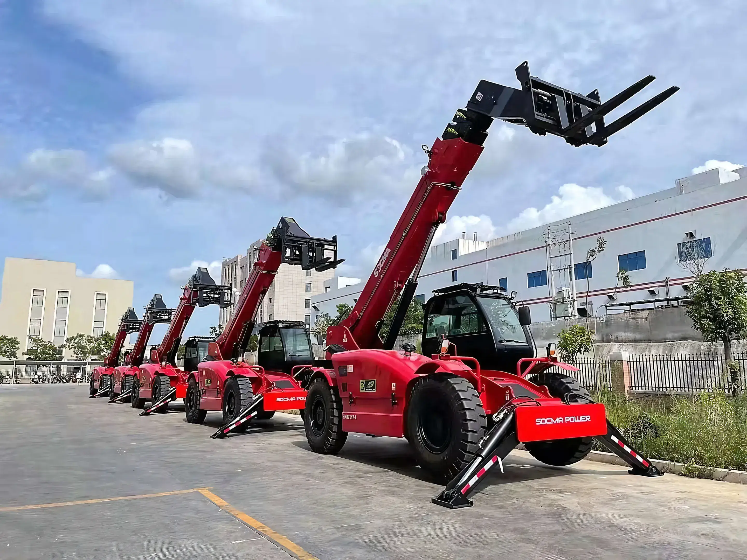 Поворотный телескопический погрузчик HNTR40 4тонны — фото