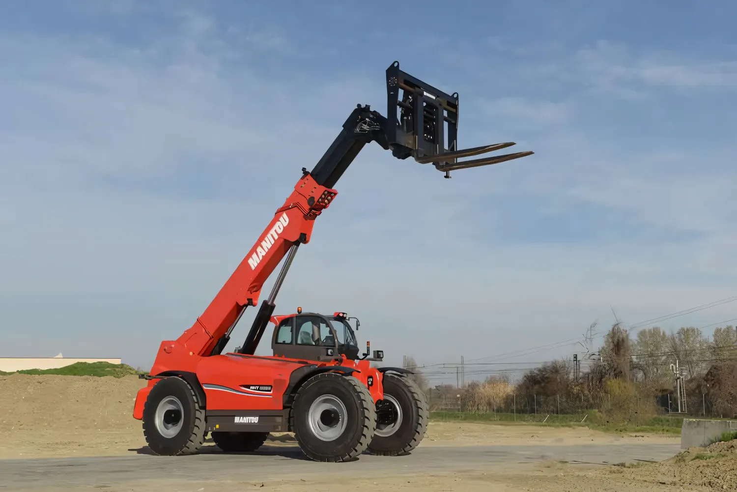 Телескопический кран-погрузчик HNT110-2C 11тонн — фото