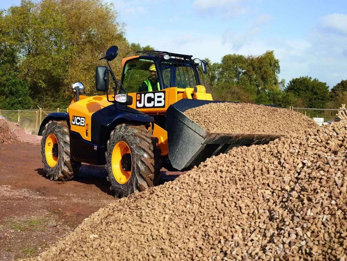 Телескопический погрузчик JCB 531-70 — фото