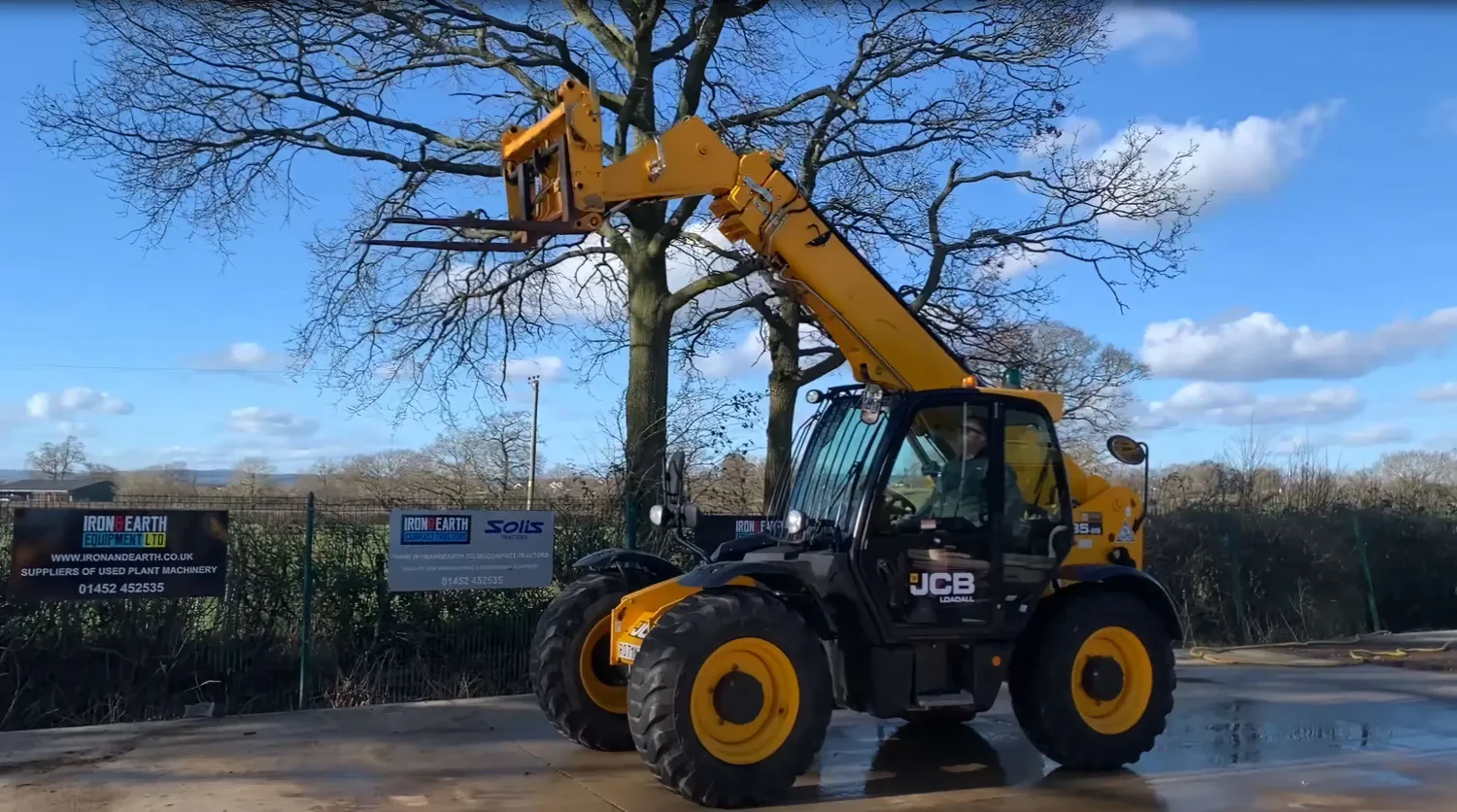 Телескопический погрузчик JCB 535-95AG — фото
