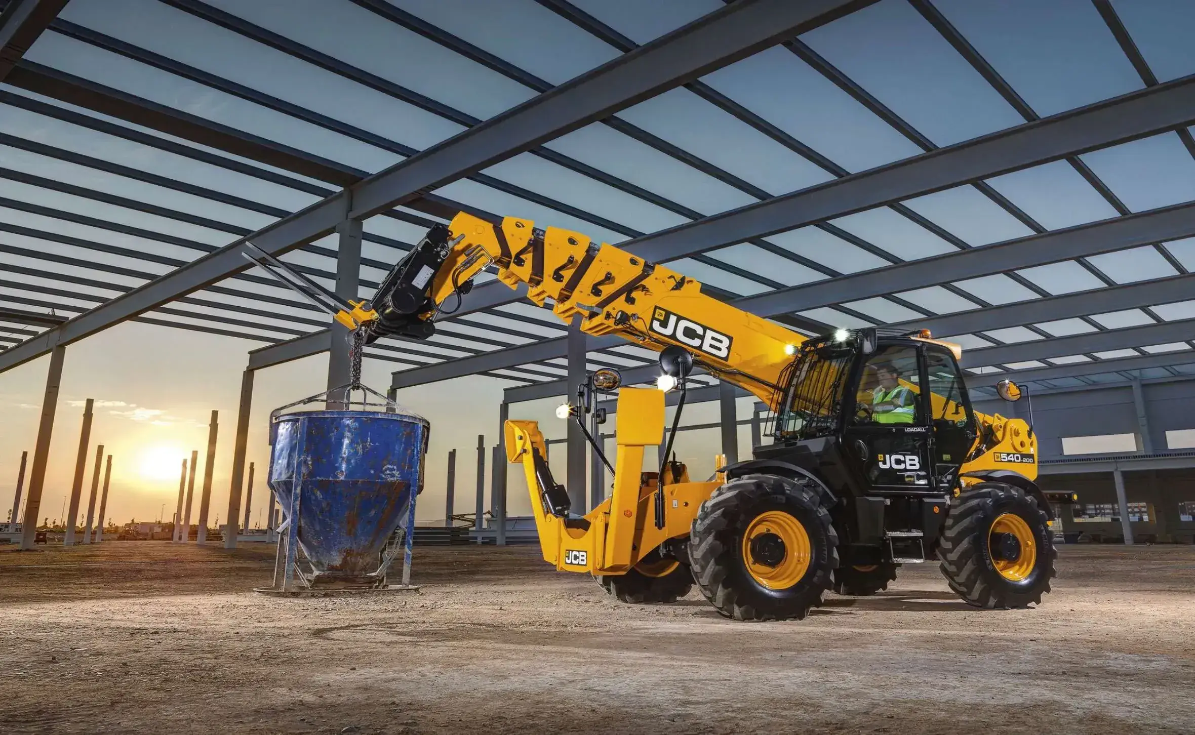 Телескопический погрузчик JCB 540-200 — фото