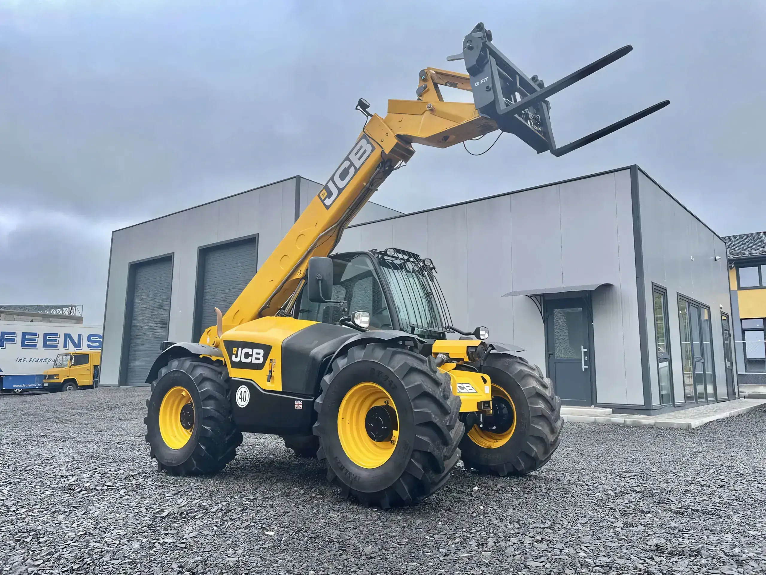 Телескопический погрузчик JCB 541-70AG — фото