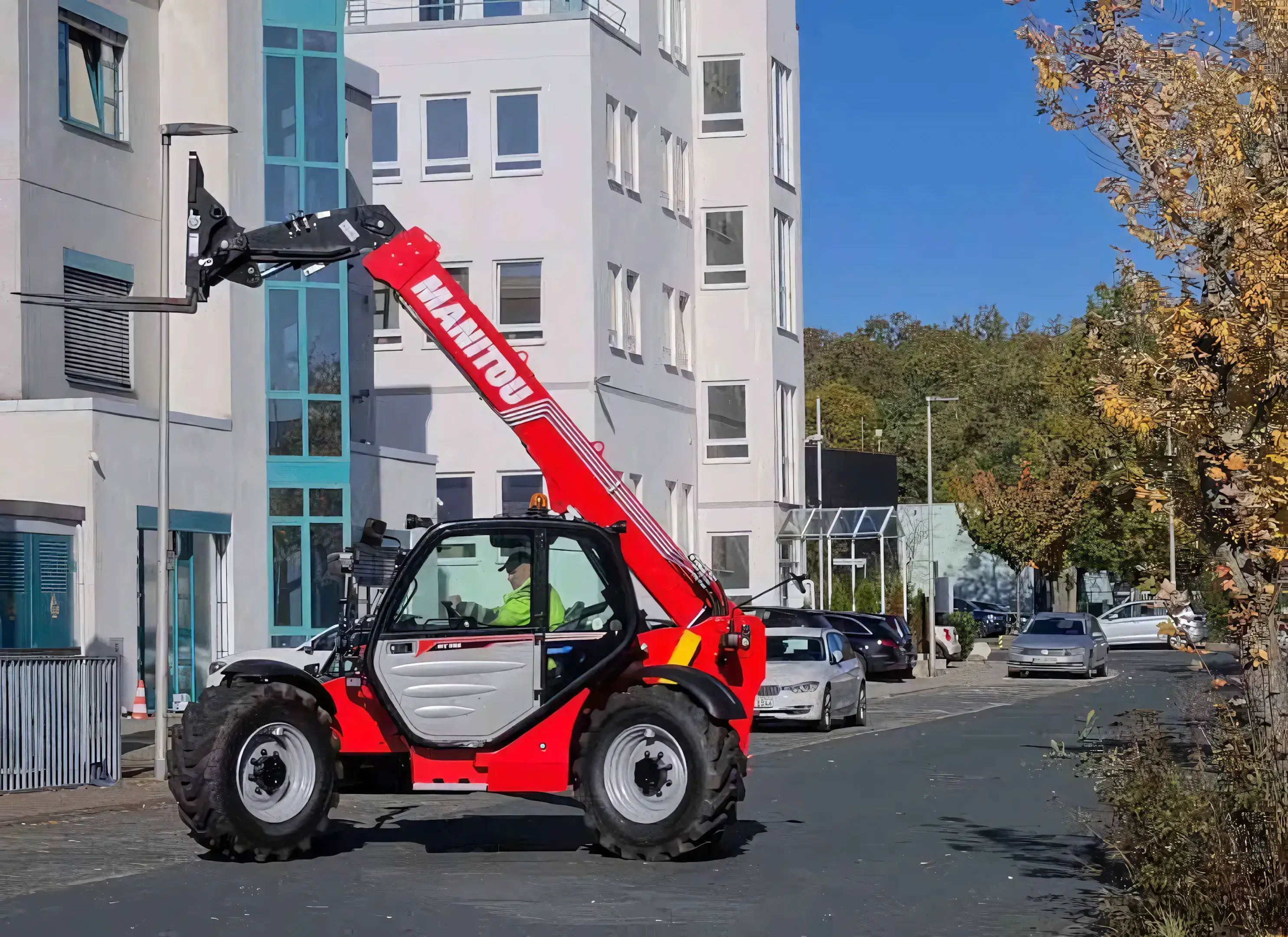 Телескопический погрузчик MANITOU MT-X 733 — фото