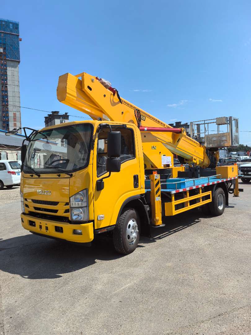 Автовышка ISUZU ELF QL5080UGK6KA 32 м ×2, 137.4 л.с. — фото