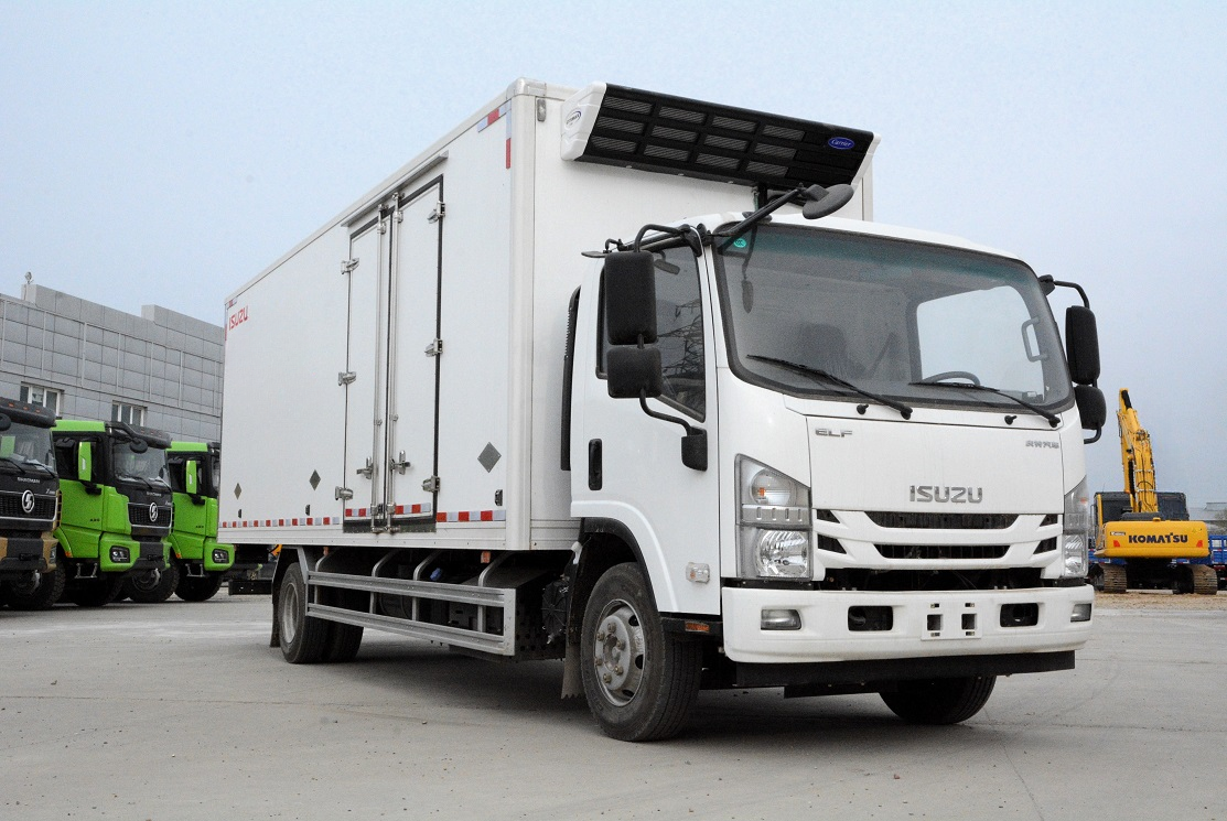 Аторефрижератор ISUZU QL5110XLCANPAJ 10.55 т 4×2, 187.7 л.с., 2025 г. с гидробортом — фото