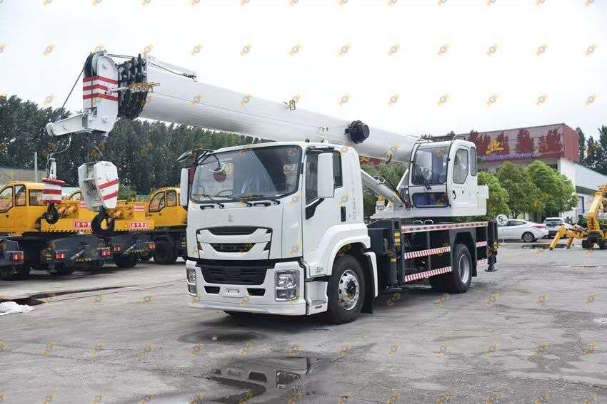 Автокран ISUZU 12 тонн