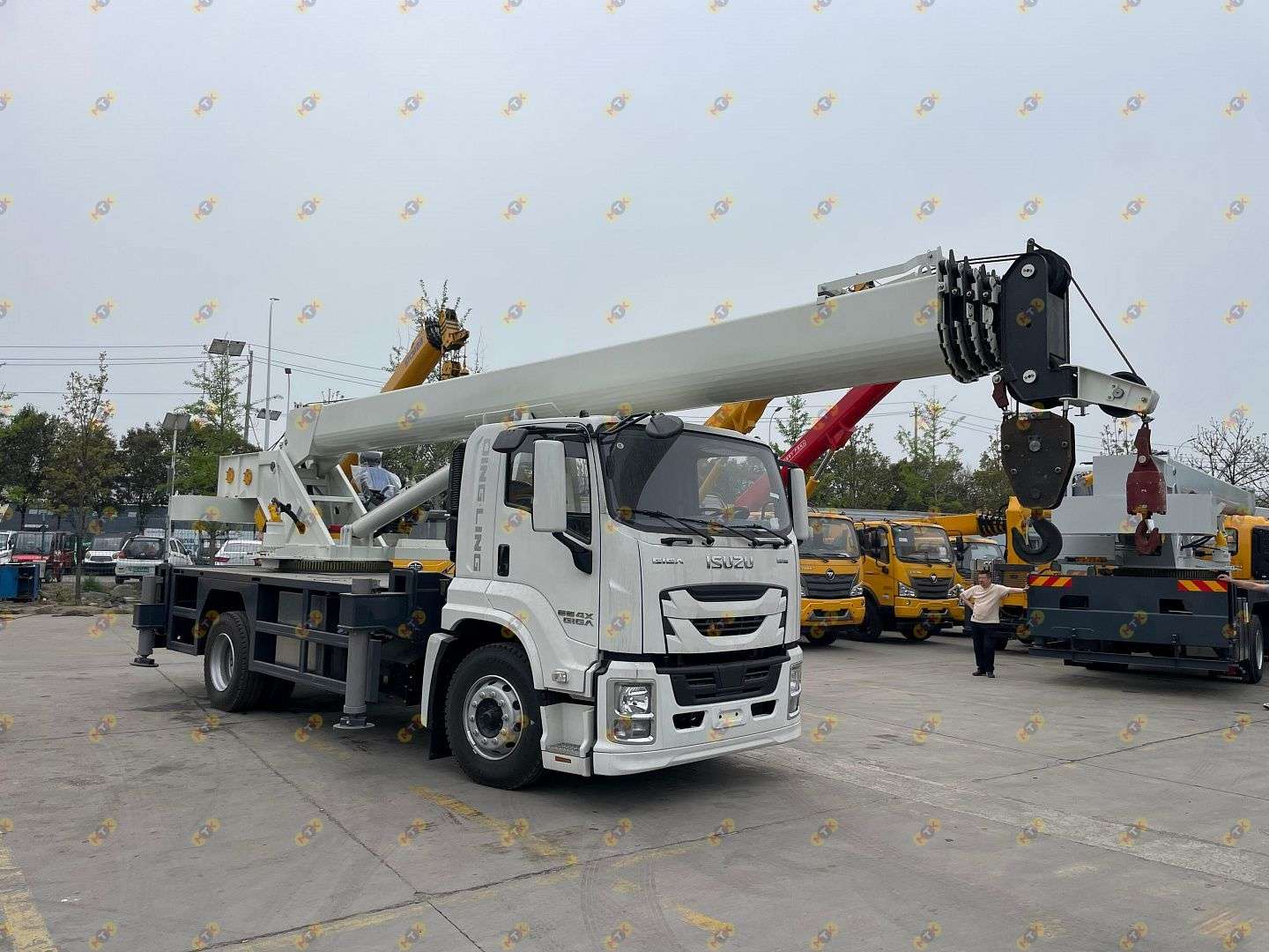 Автокран ISUZU 16 тонн