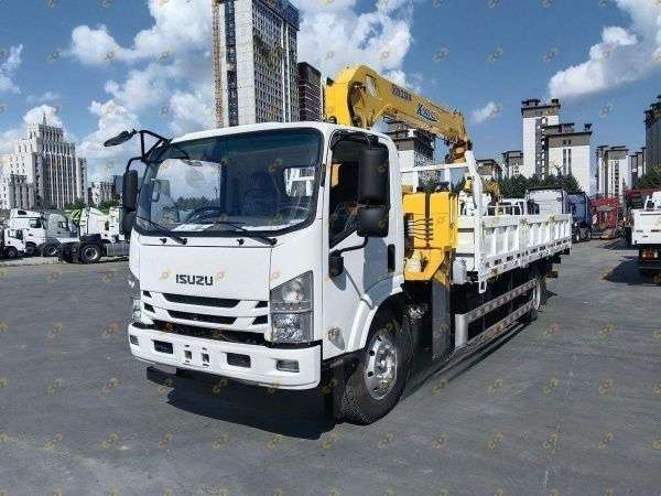 ISUZU GIGA 4x2, КМУ XCMG SQS125-4  5тонн