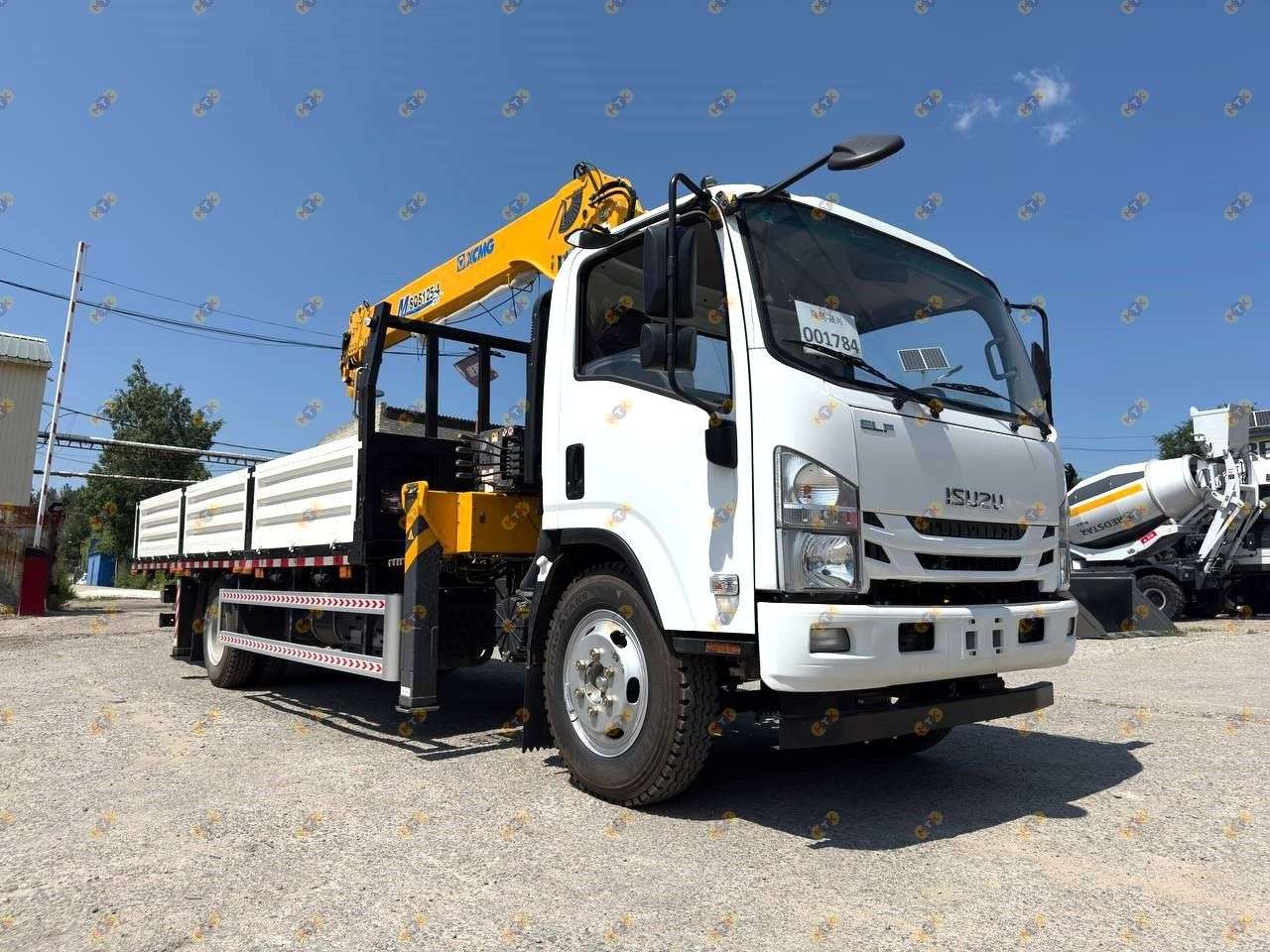 ISUZU 4x2, КМУ XCMG 5 тонн