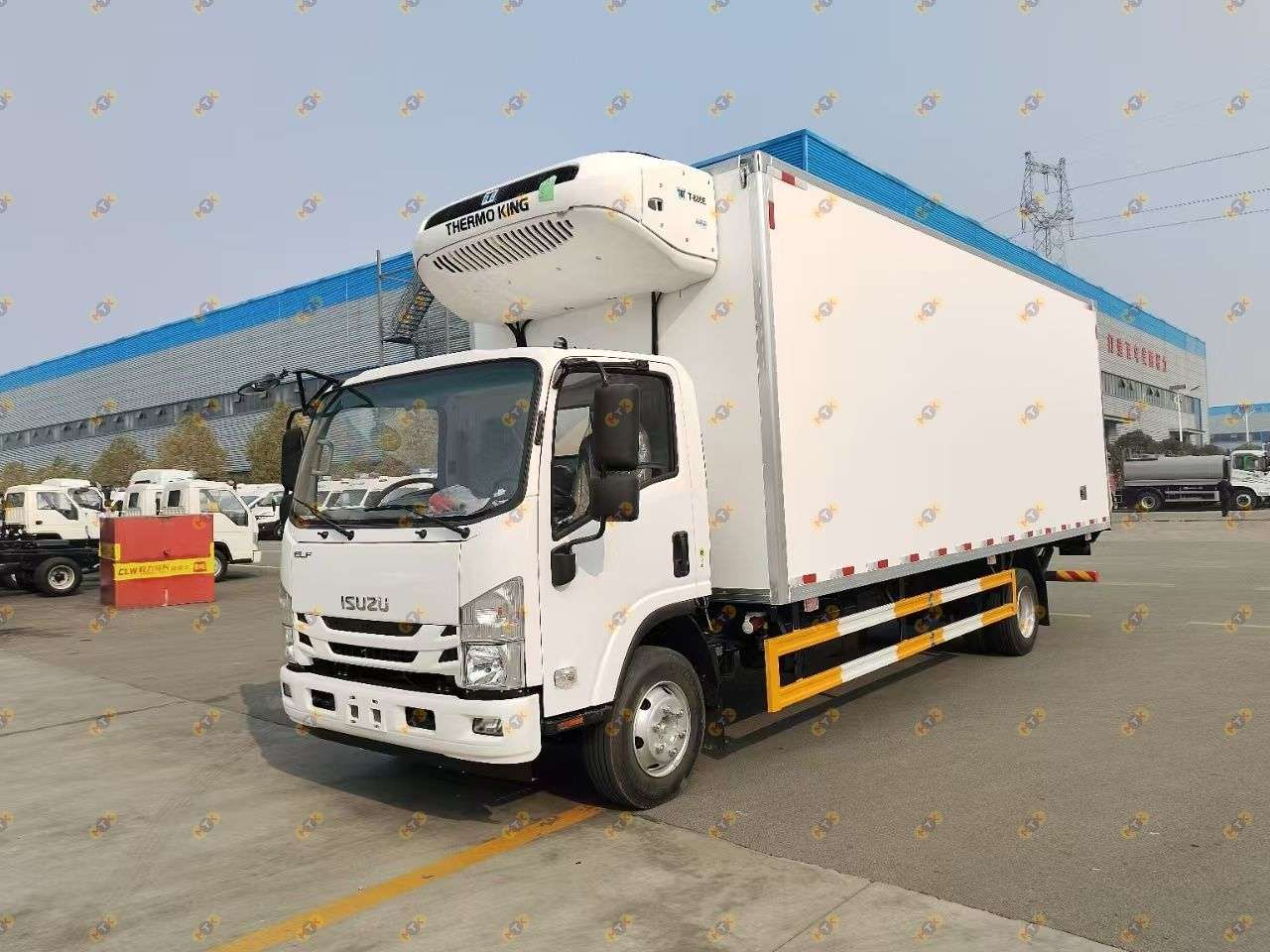Рефрижератор ISUZU 6.7 тонн