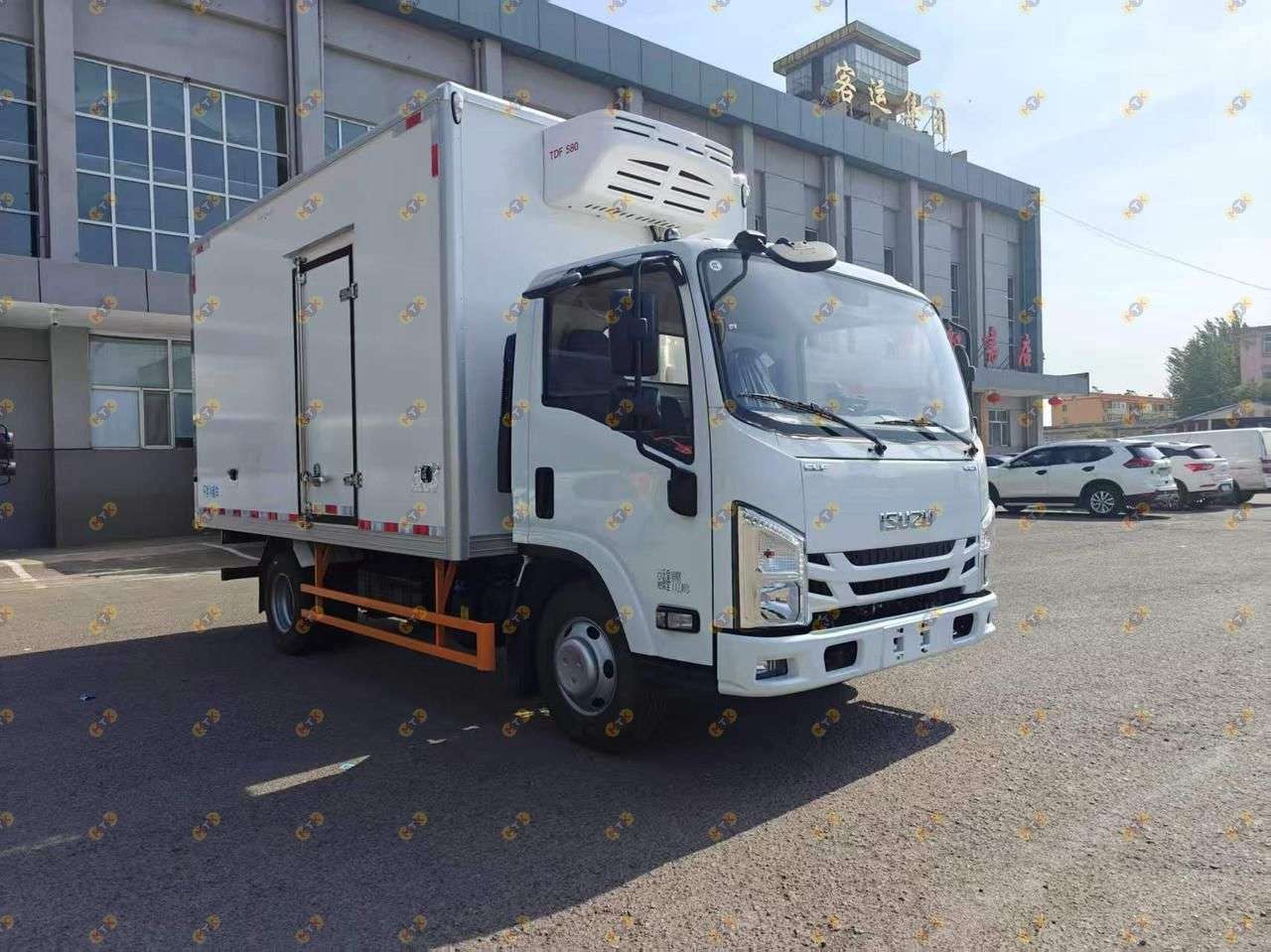 Рефрижераторный Isuzu