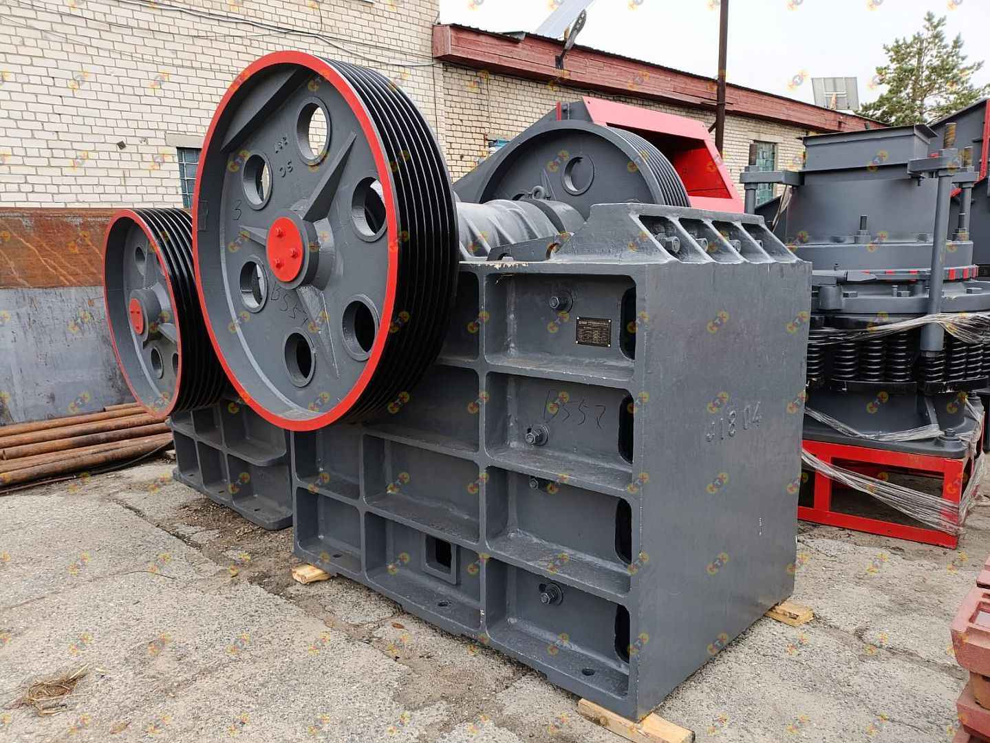 Щековая дробилка PE600x900 FREEMAN