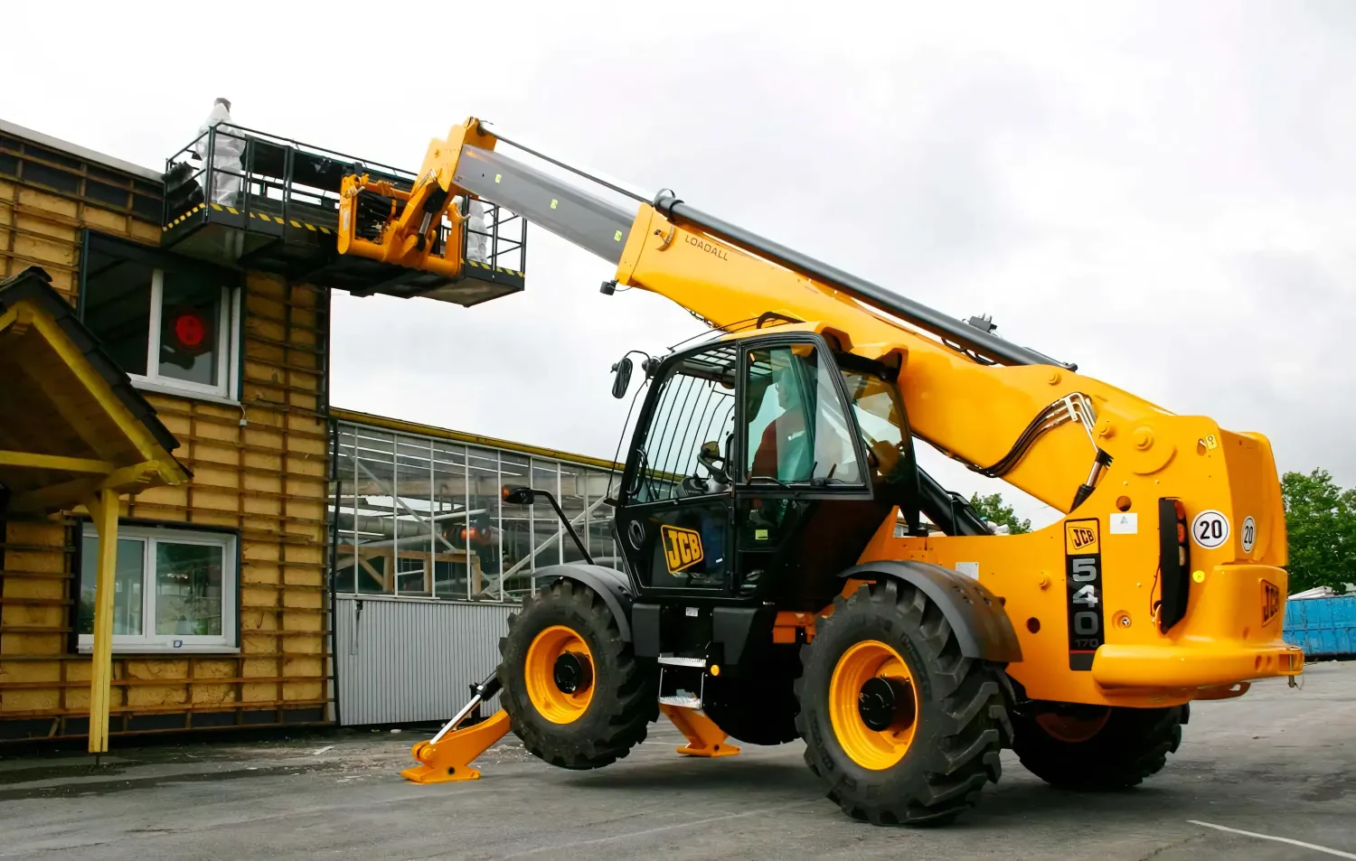 Телескопический погрузчик JCB 540-140