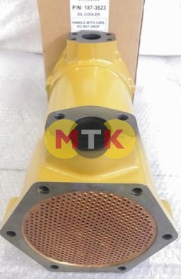 1873523 охладитель масла трансмиссии CATERPILLAR D6R, D6T, 966, 972 MCP
