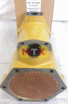 1873523 охладитель масла трансмиссии CATERPILLAR D6R, D6T, 966, 972 MCP